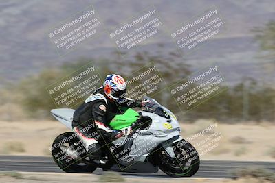 media/Dec-01-2025-Moto Forza (Mon) [[2daa91e15f]]/2-Intermediate Group/Session 3 (Turn 7 Inside Pans)/